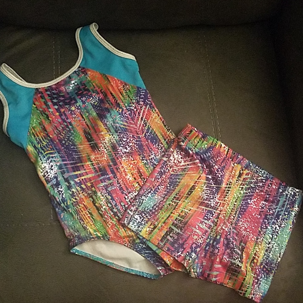 Gymnastics leotard w/shorts